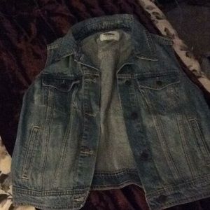 No sleeve jean jacket